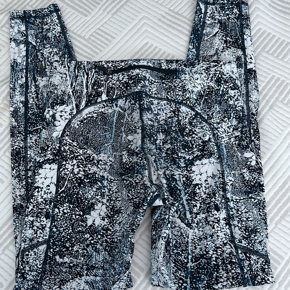 lululemon leggings full length - Picture 2 of 3